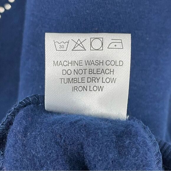 NWT NFL New England Patriots Rhinestone Logo Navy V-Neck Pullover Sweatshirt 2X - Picture 8 of 8